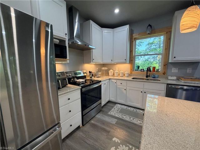 74 Forest Lane, Ennice, NC 28623