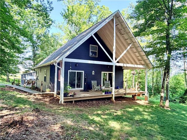 74 Forest Lane, Ennice, NC 28623