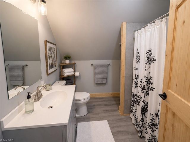 74 Forest Lane, Ennice, NC 28623