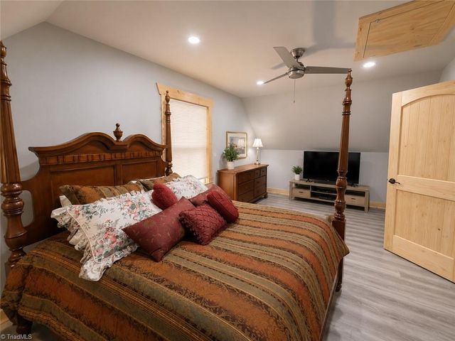 74 Forest Lane, Ennice, NC 28623