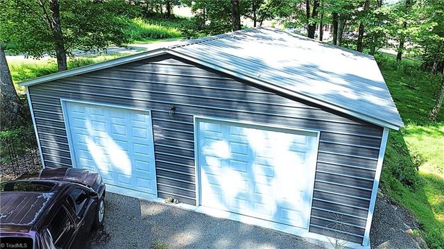74 Forest Lane, Ennice, NC 28623