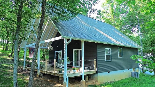 74 Forest Lane, Ennice, NC 28623