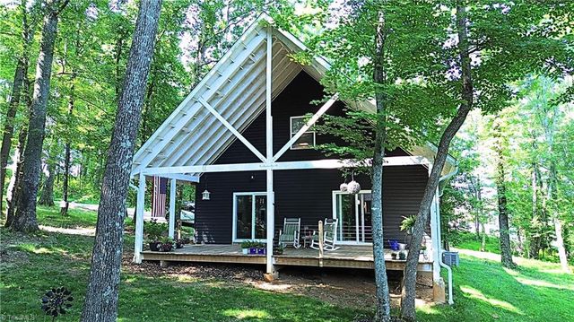 74 Forest Lane, Ennice, NC 28623