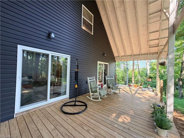 74 Forest Lane, Ennice, NC 28623