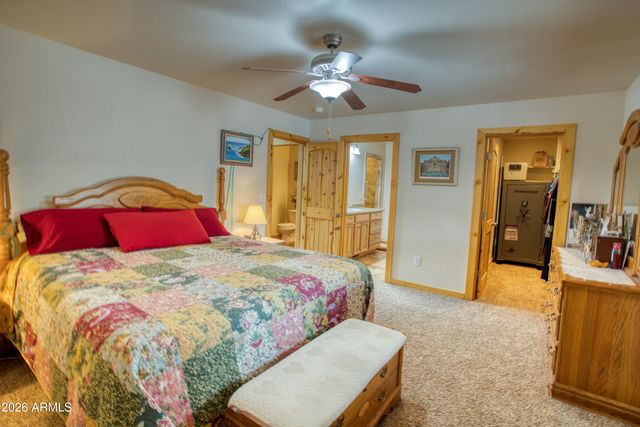 2010 CHRISTMAS PINE Road, Overgaard, AZ 85933