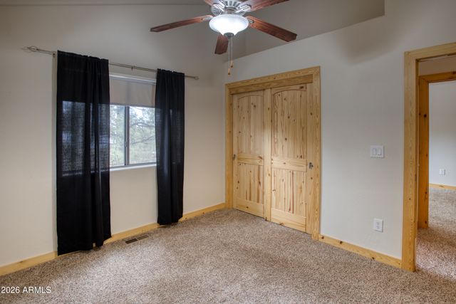 2010 CHRISTMAS PINE Road, Overgaard, AZ 85933