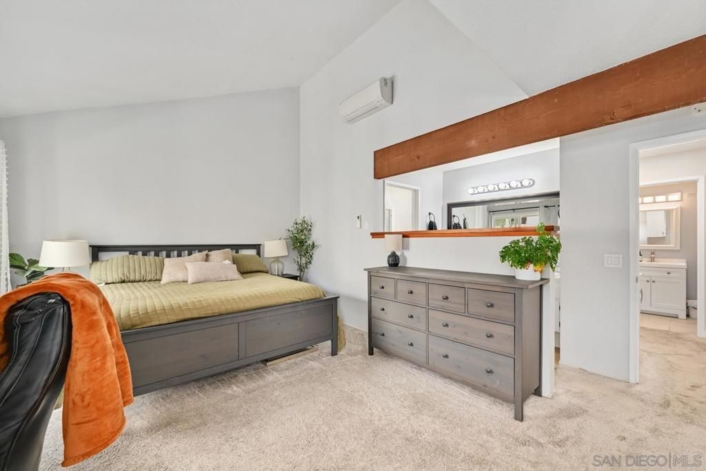 Image 13 of property listing at 1242 River Glen Row 40, San Diego, CA 92111
