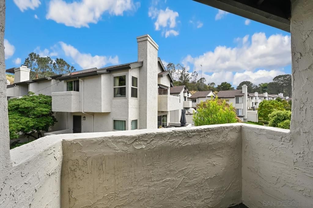 Image 20 of property listing at 1242 River Glen Row 40, San Diego, CA 92111