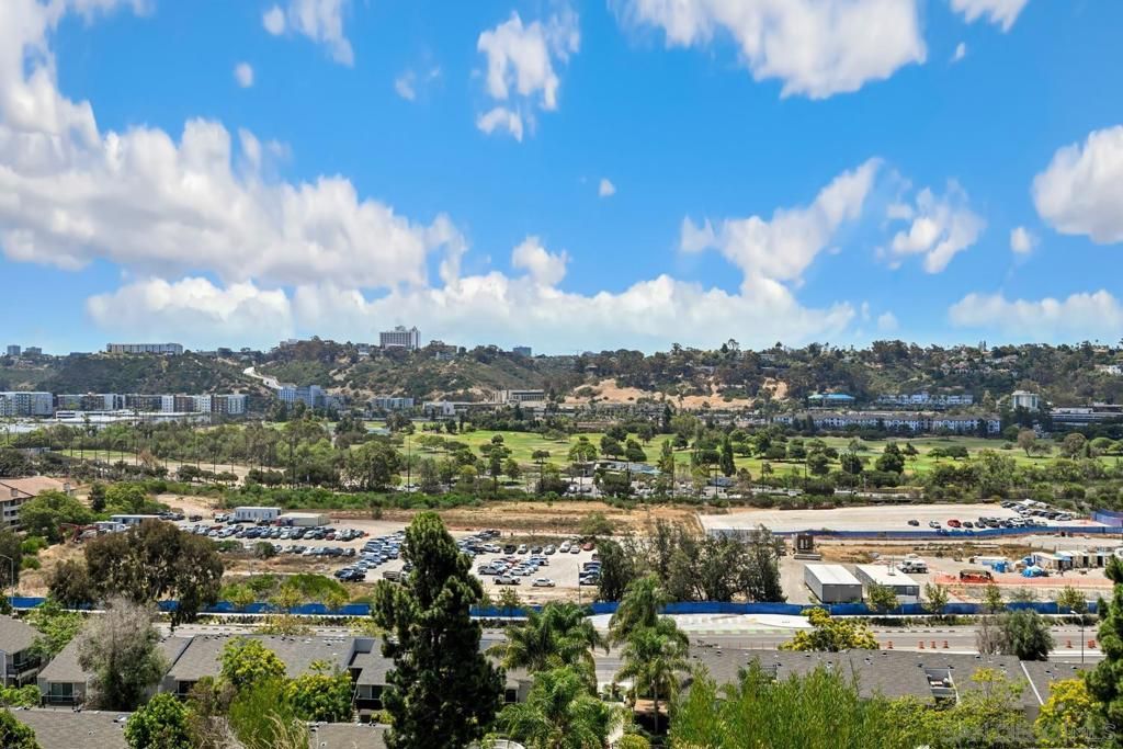 Image 21 of property listing at 1242 River Glen Row 40, San Diego, CA 92111