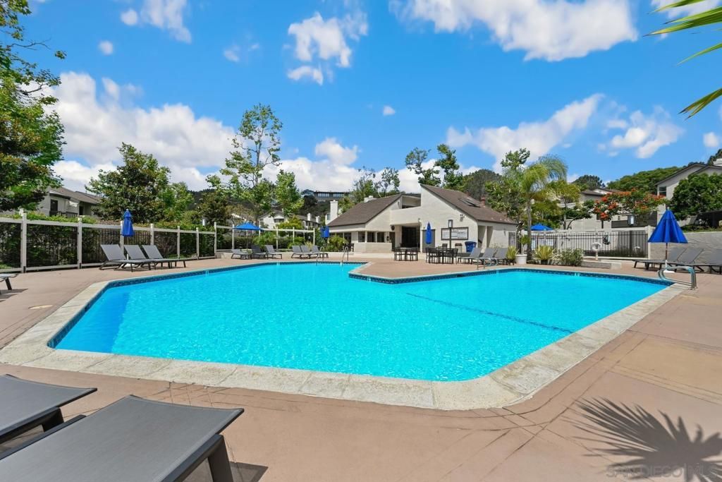 Image 23 of property listing at 1242 River Glen Row 40, San Diego, CA 92111
