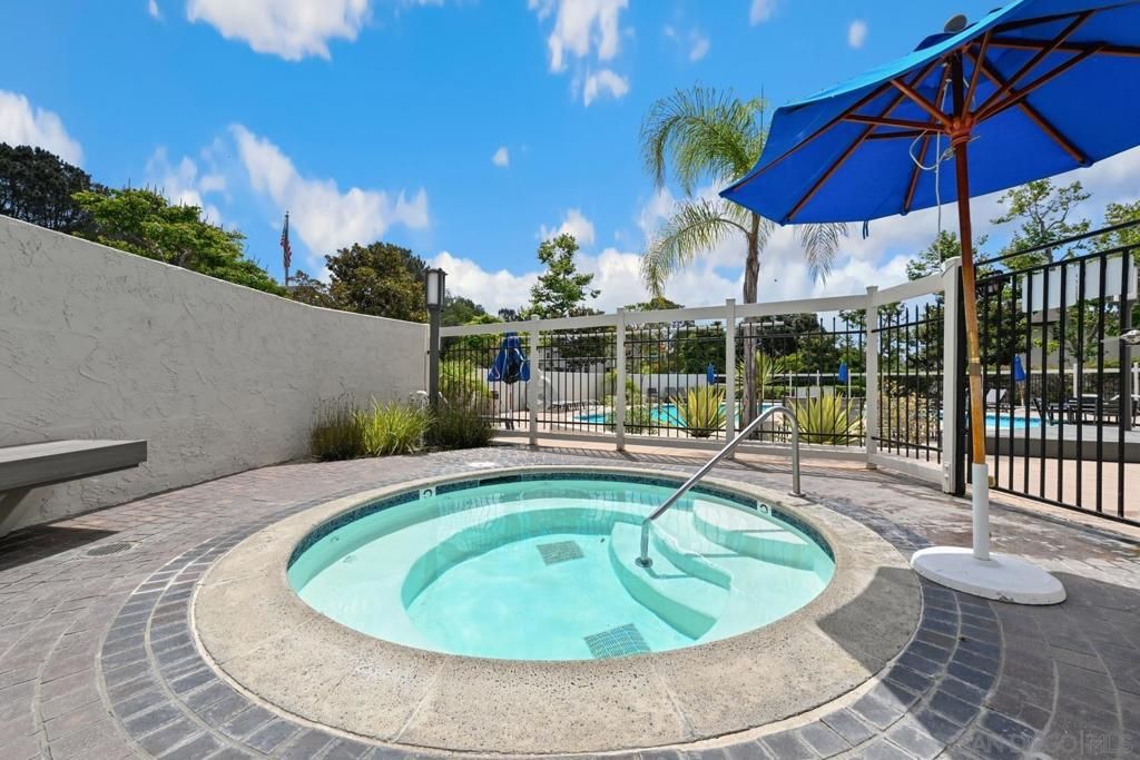 Image 24 of property listing at 1242 River Glen Row 40, San Diego, CA 92111