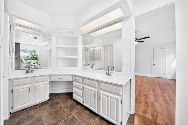 908 Via Barcelona, Mesquite, TX 75150