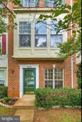 2428 CORN CRIB CT, Herndon, VA 20171