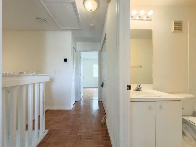 20811 NW 3rd Ln, Pembroke Pines, FL 33029