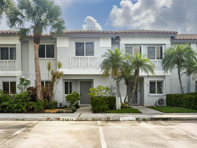 20811 NW 3rd Ln, Pembroke Pines, FL 33029