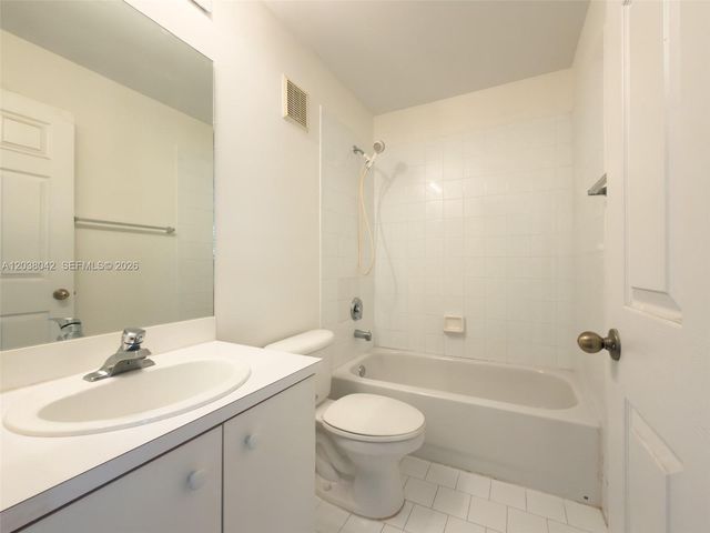 20811 NW 3rd Ln, Pembroke Pines, FL 33029