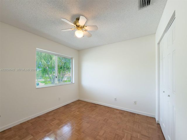 20811 NW 3rd Ln, Pembroke Pines, FL 33029