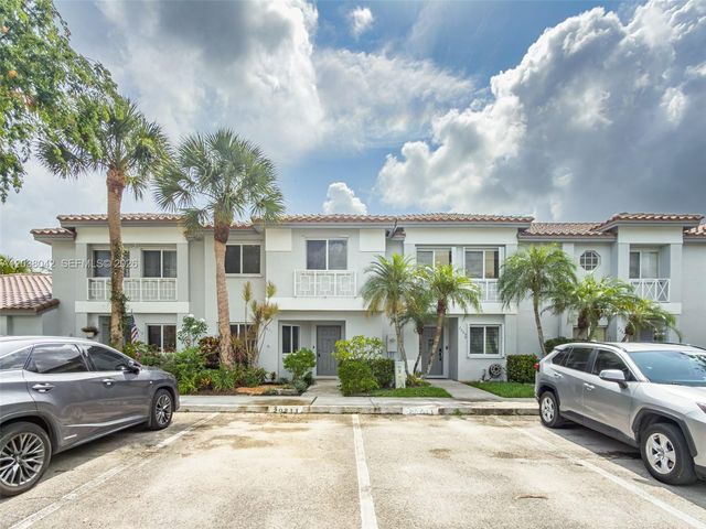 20811 NW 3rd Ln, Pembroke Pines, FL 33029