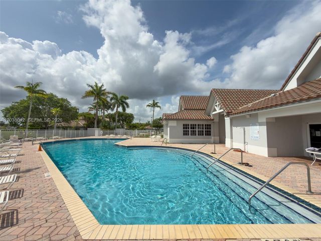 20811 NW 3rd Ln, Pembroke Pines, FL 33029