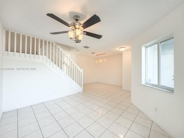 20811 NW 3rd Ln, Pembroke Pines, FL 33029