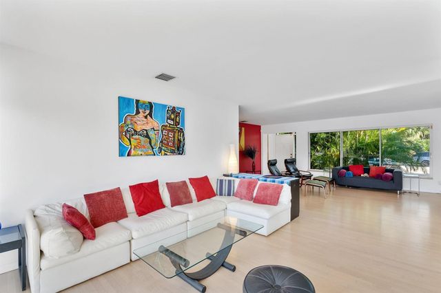 1641 Poinsettia Drive, Fort Lauderdale, FL 33305