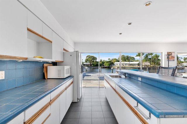 1641 Poinsettia Drive, Fort Lauderdale, FL 33305