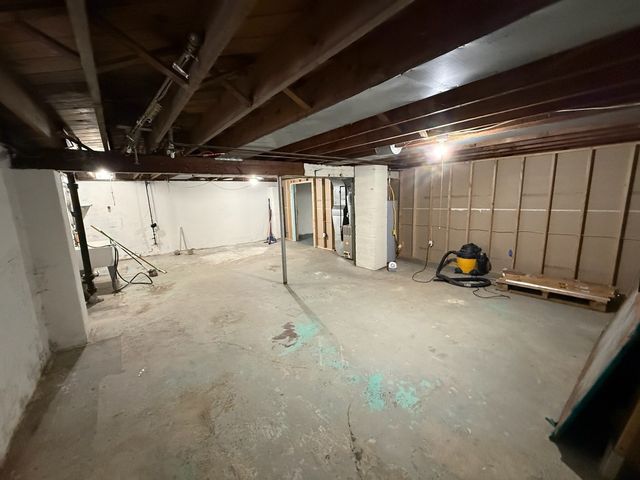 1909 W 37TH Street, Erie, PA 16508