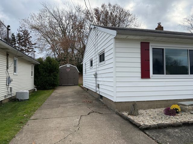 1909 W 37TH Street, Erie, PA 16508