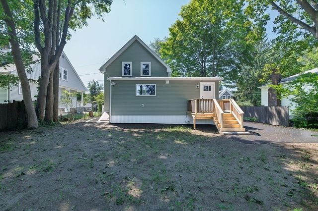 146A W Division St, Braintree, MA 02184