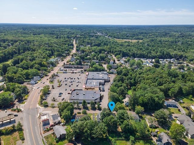 146A W Division St, Braintree, MA 02184