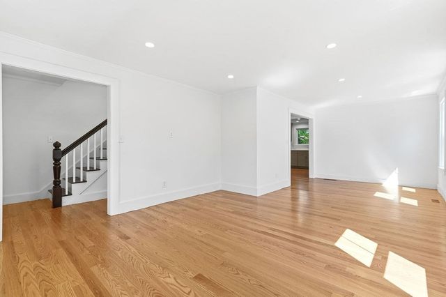 146A W Division St, Braintree, MA 02184