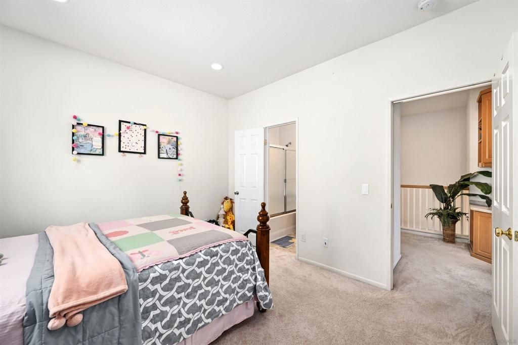 Image 13 of property listing at 18754 Caminito Pasadero, San Diego, CA 92128