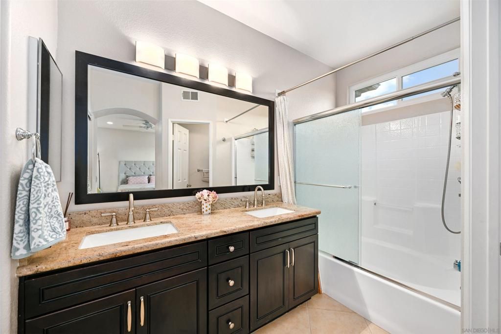 Image 16 of property listing at 18754 Caminito Pasadero, San Diego, CA 92128