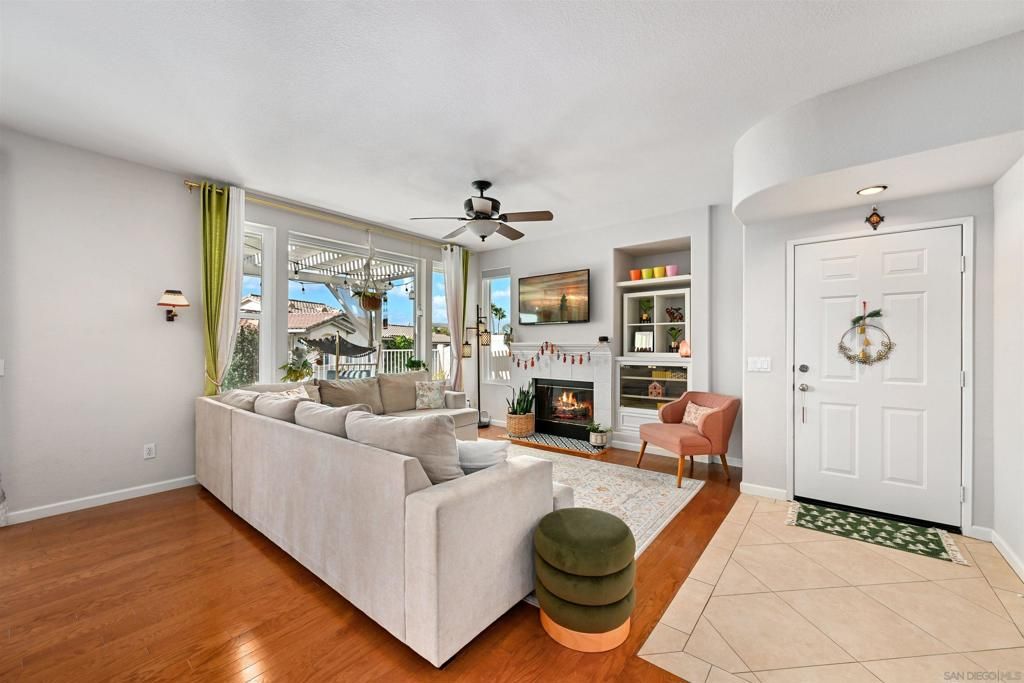 Image 2 of property listing at 18754 Caminito Pasadero, San Diego, CA 92128