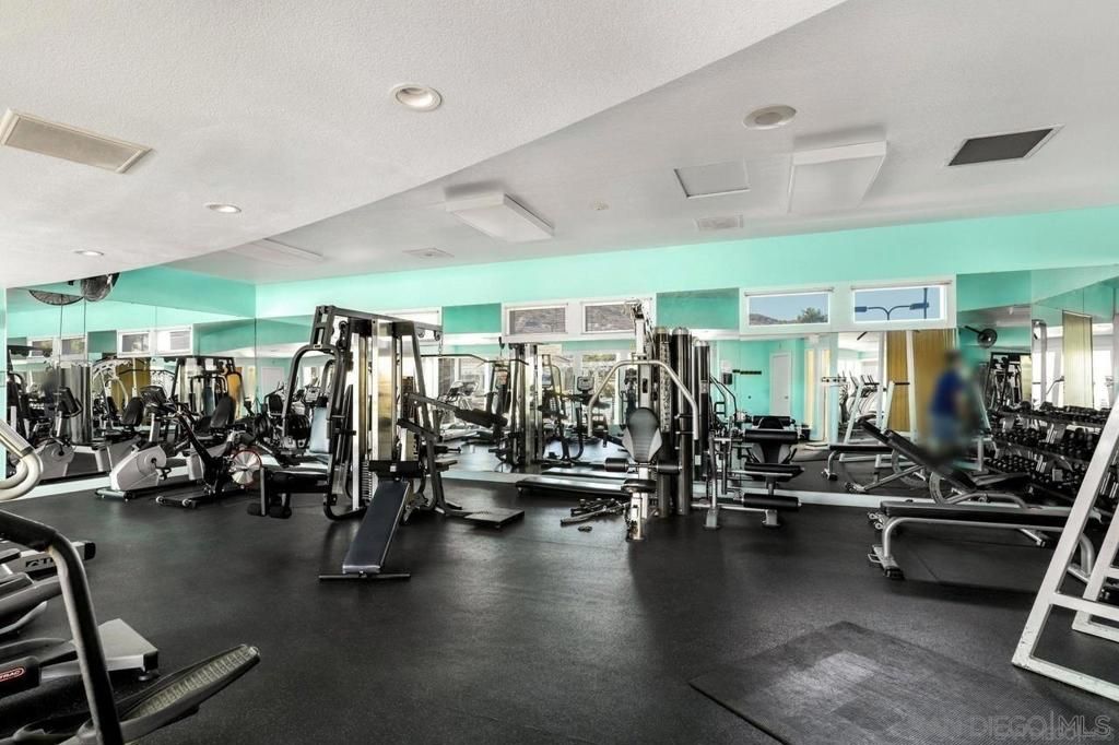 Image 26 of property listing at 18754 Caminito Pasadero, San Diego, CA 92128