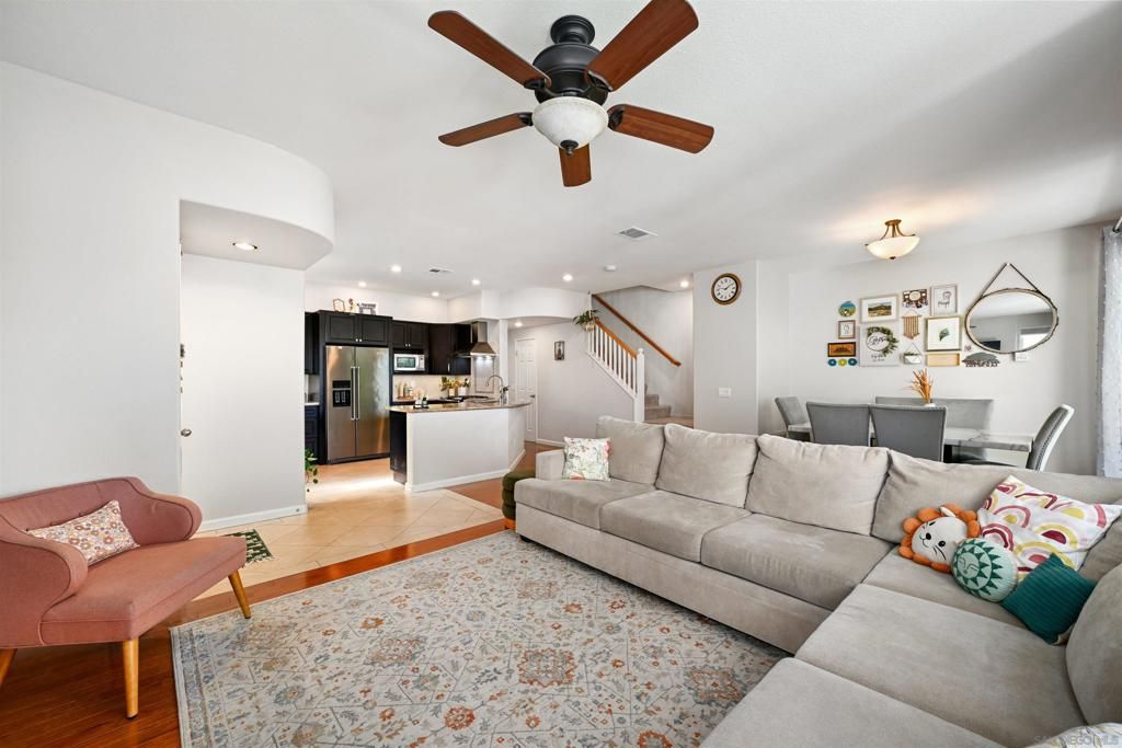 Image 4 of property listing at 18754 Caminito Pasadero, San Diego, CA 92128