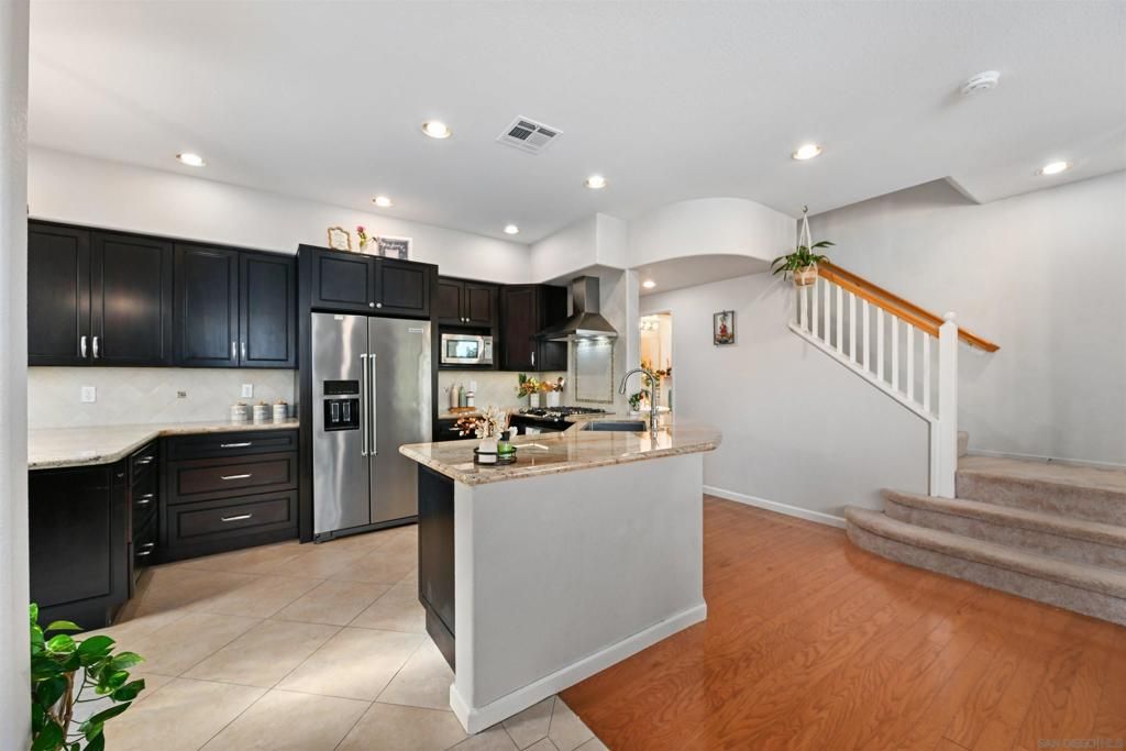 Image 7 of property listing at 18754 Caminito Pasadero, San Diego, CA 92128