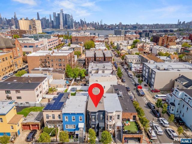 1404 Bergenline Avenue, Union City, NJ 07087