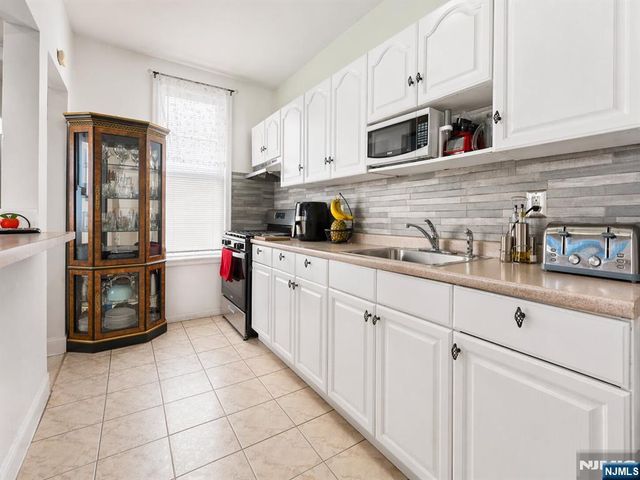 1404 Bergenline Avenue, Union City, NJ 07087