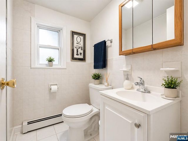 1404 Bergenline Avenue, Union City, NJ 07087