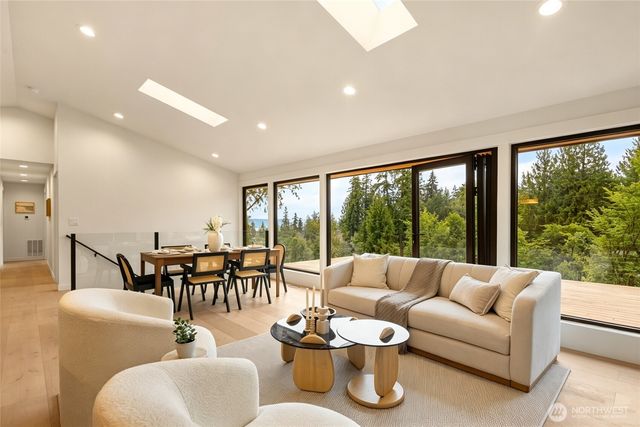 4210 163rd Avenue SE, Bellevue, WA 98006