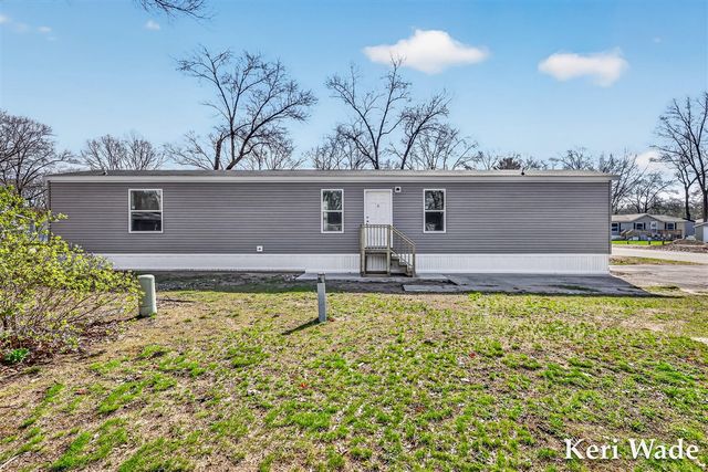 2359 Maple Street, Twin Lake, MI 49457
