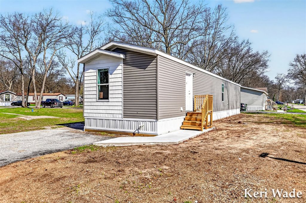 2359 Maple Street, Twin Lake, MI 49457