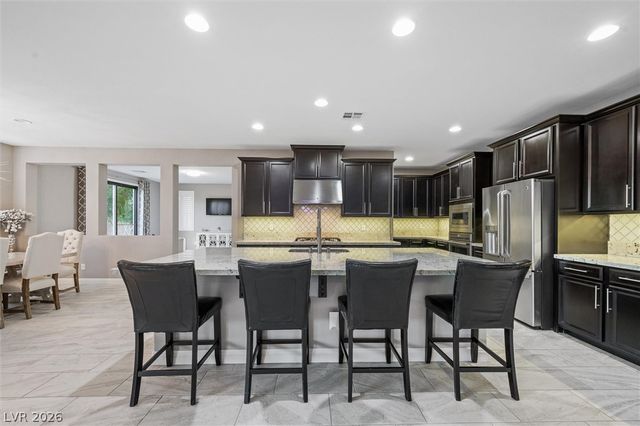 905 Silent Sunset Avenue, North Las Vegas, NV 89084