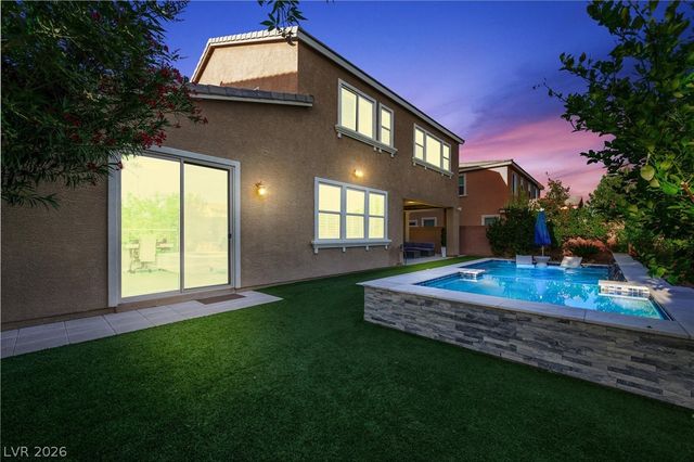 905 Silent Sunset Avenue, North Las Vegas, NV 89084