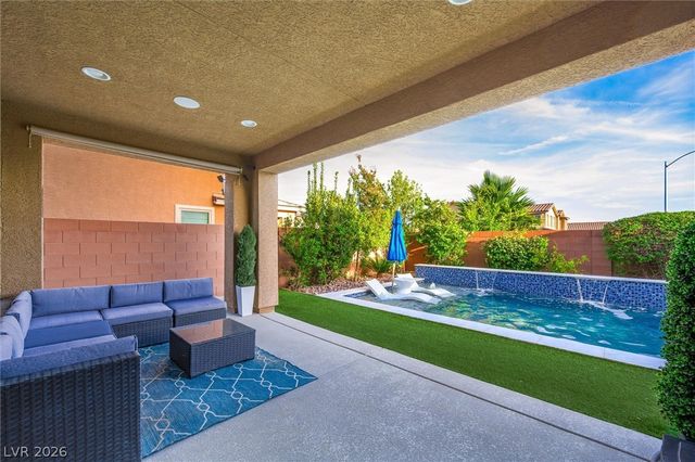 905 Silent Sunset Avenue, North Las Vegas, NV 89084