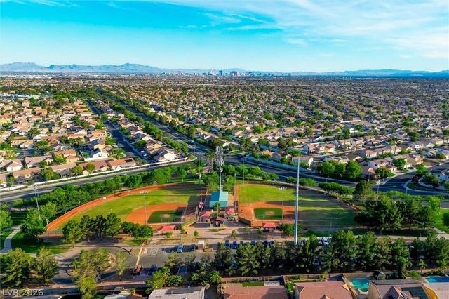 905 Silent Sunset Avenue, North Las Vegas, NV 89084