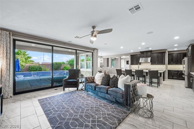 905 Silent Sunset Avenue, North Las Vegas, NV 89084