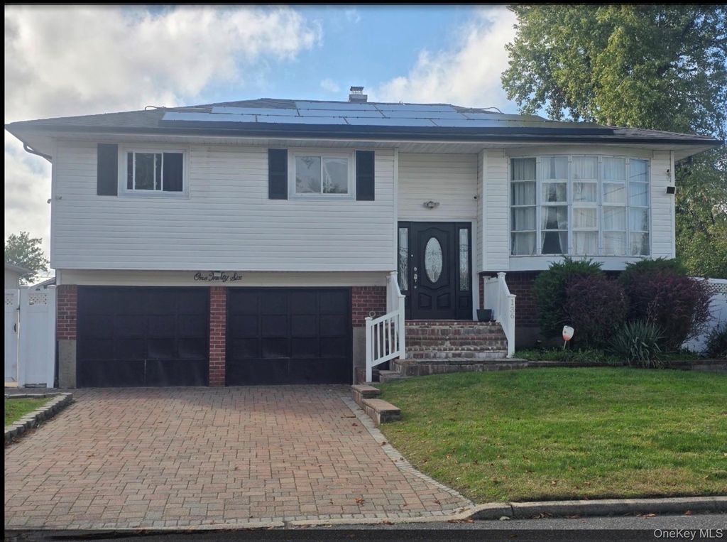 136 Front Avenue, Brentwood, NY 11717 — exterior