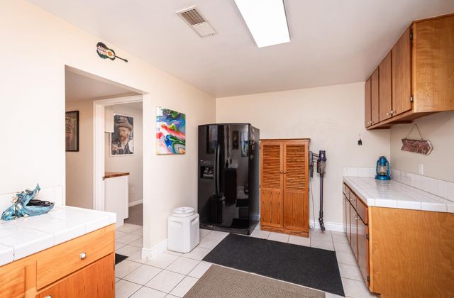1725 Lone Pine Rd, Shingle Springs, CA 95682